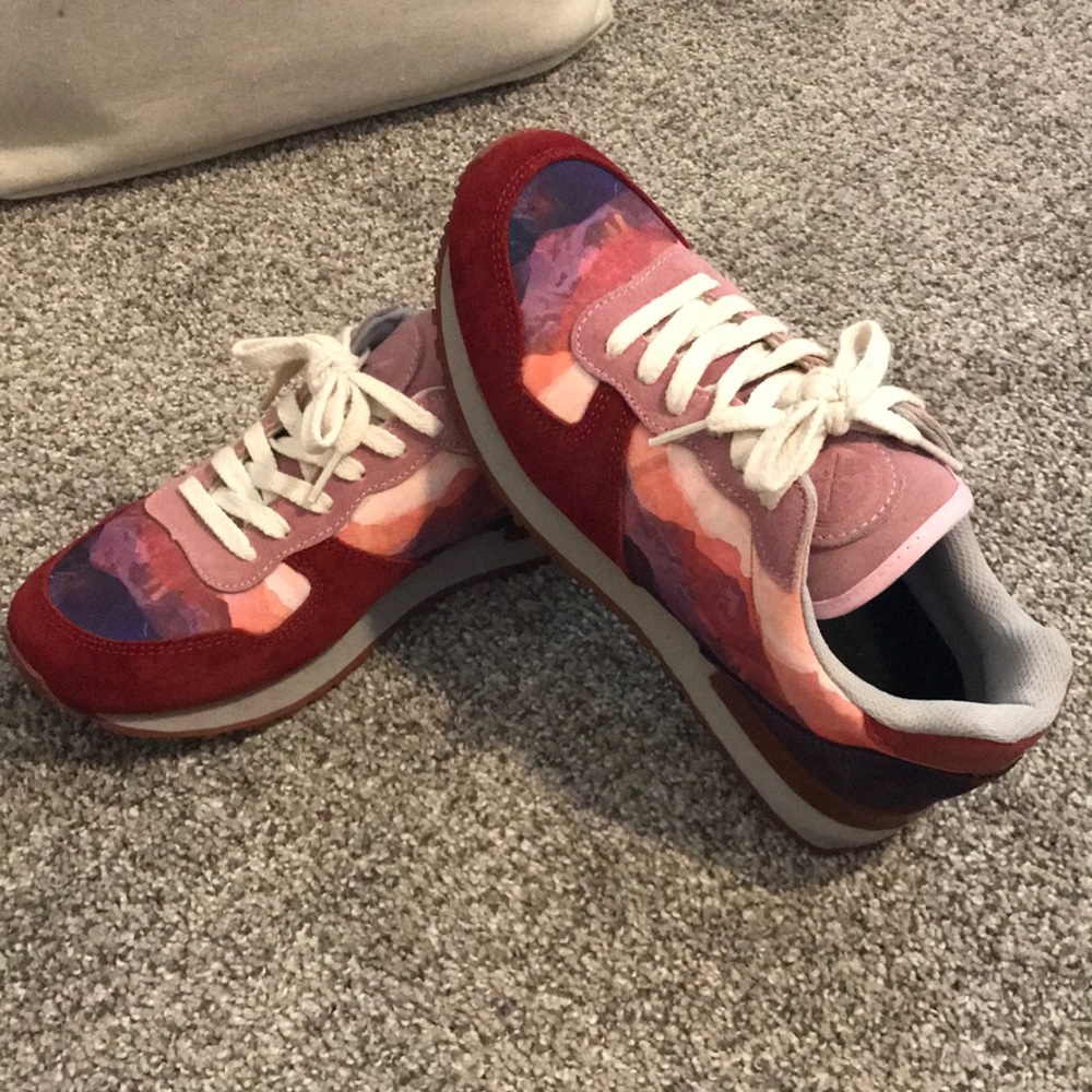 Inkkas Sneakers